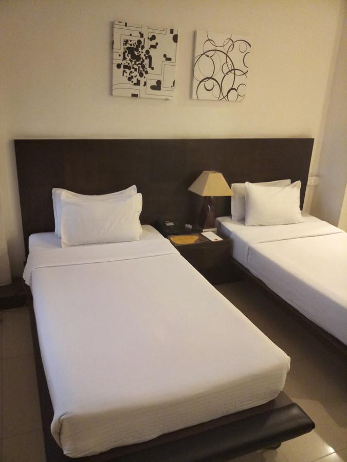 The Seventeen Degrees Hotel Dhanbād Dış mekan fotoğraf